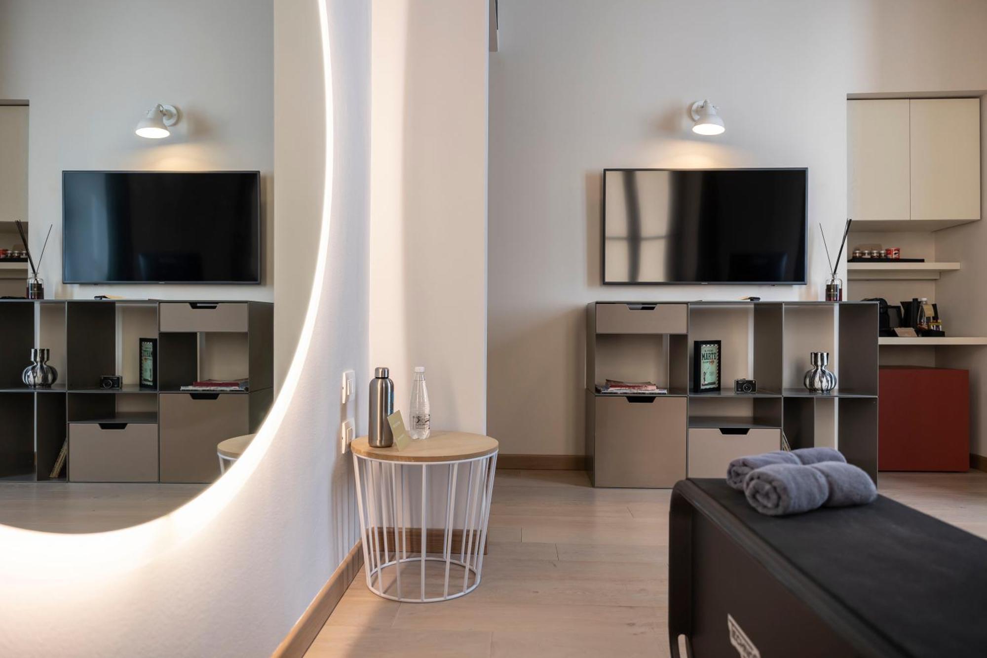 Savona 18 Suites Milan Room photo